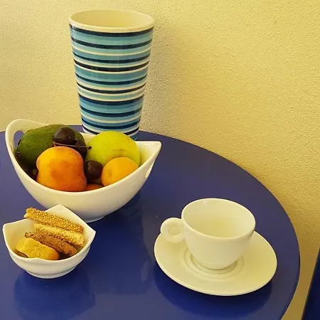Spacious In The Historical Center Of Atenas