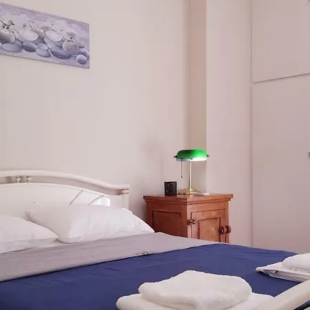 Spacious In The Historical Center Of Apartment Athens
